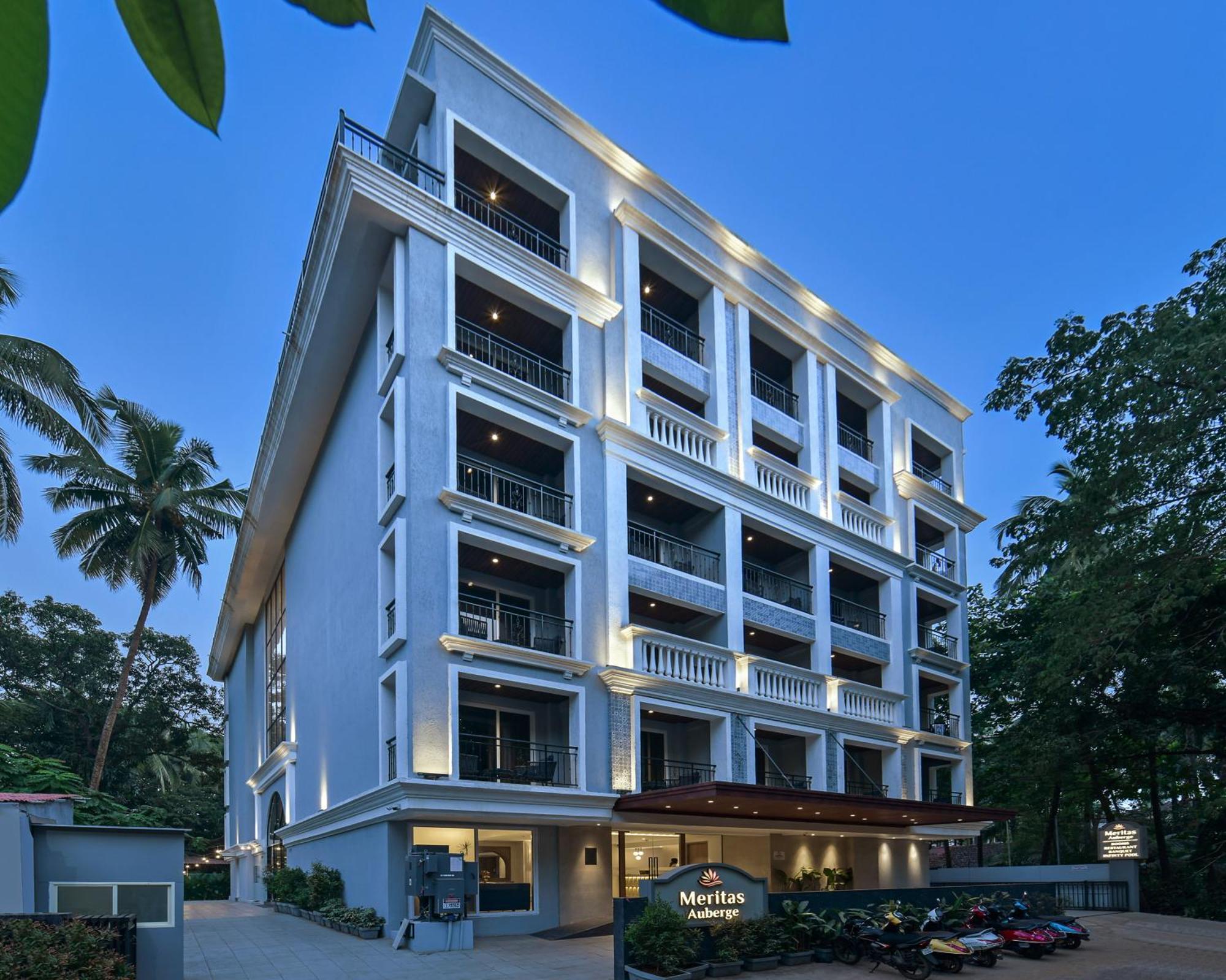 Meritas Auberge Calangute Goa Екстериор снимка